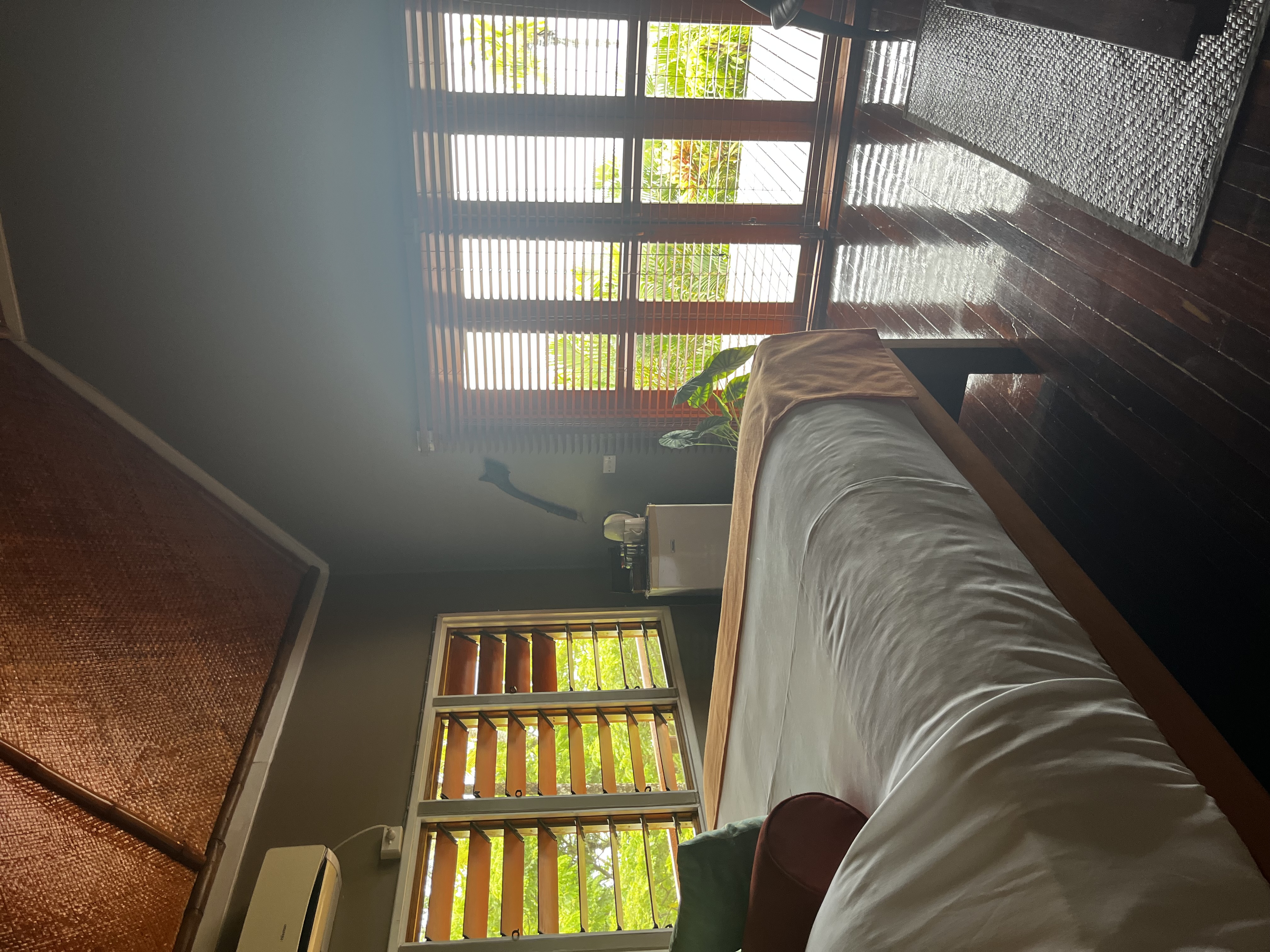 Ocean View King room at Naveria Heights Lodge
